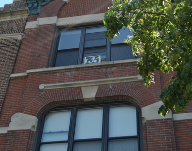 2643 West Division Street - Photo Thumbnail 0