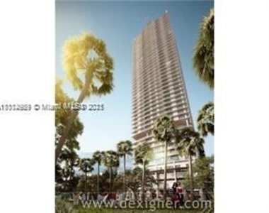 1100 S Miami Ave - Photo Thumbnail 0