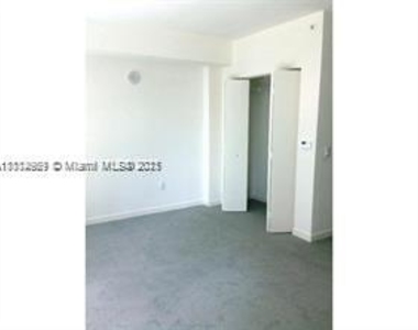 1100 S Miami Ave - Photo Thumbnail 10