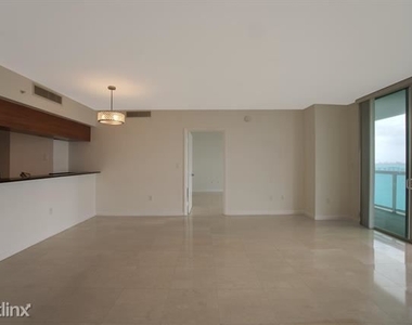 1800 N Bayshore Dr Apt 2203 - Photo Thumbnail 3