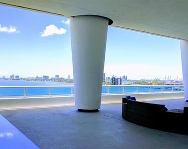 1800 N Bayshore Dr Apt 2203 - Photo Thumbnail 31