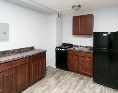 7333 N. Ridge, Unit 311 - Photo Thumbnail 0