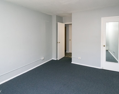 7333 N. Ridge, Unit 311 - Photo Thumbnail 13