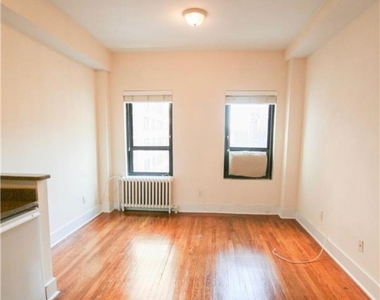 Great Value- Sunny West Village Studio, doorman building, laundry in the building. Kitchenette, hard wood floors. One month broker's fee.  - Photo Thumbnail 0