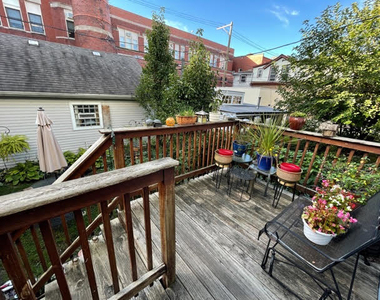 3317 West Beach Avenue - Photo Thumbnail 12