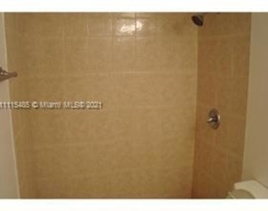 7145 Miami Lakes Dr - Photo Thumbnail 5