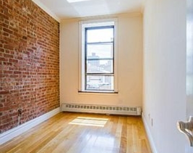 219 East 28th Street - Photo Thumbnail 3