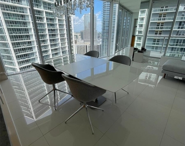 495 Brickell Ave - Photo Thumbnail 6