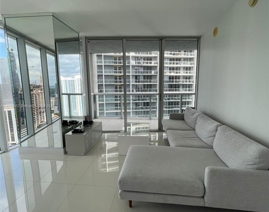 495 Brickell Ave - Photo Thumbnail 7