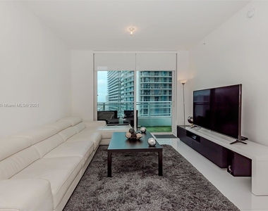 1080 Brickell Ave - Photo Thumbnail 12