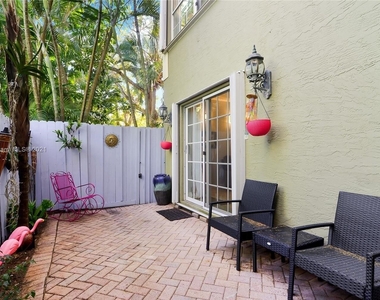 1215 Tequesta St - Photo Thumbnail 13