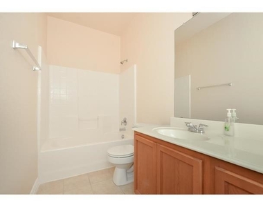 824 Creekside Drive - Photo Thumbnail 19