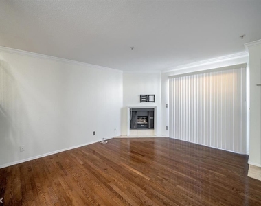 4511 Murietta Ave Unit 13 - Photo Thumbnail 8