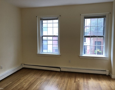 28 Phillips St Apt 1 - Photo Thumbnail 2