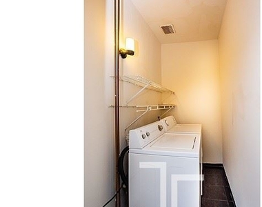 1834 N Bissell St #1 - Photo Thumbnail 4
