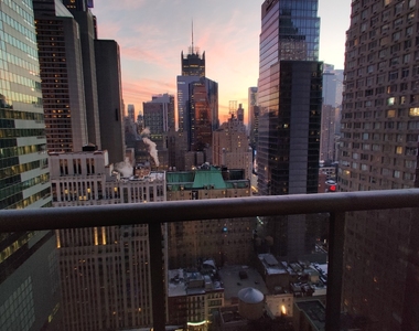 7th Ave/50 - Photo Thumbnail 1