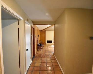 2108 Ashwood Lane - Photo Thumbnail 6