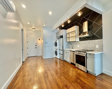 85 Graham Avenue - Photo Thumbnail 4