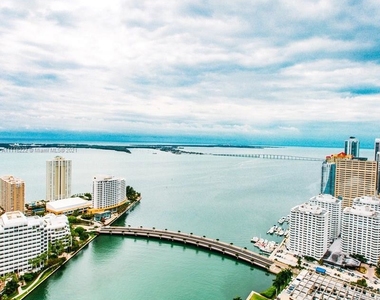 495 Brickell Ave - Photo Thumbnail 1