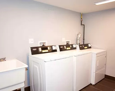 1506 New York Avenue - Photo Thumbnail 13