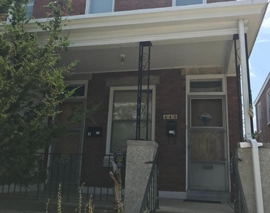 445 Roxborough Ave - Photo Thumbnail 0