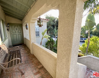 2920 S Redondo Blvd - Photo Thumbnail 5