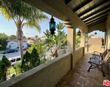 2920 S Redondo Blvd - Photo Thumbnail 4