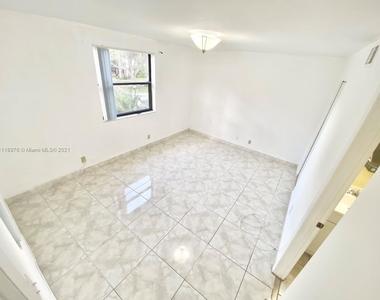 10115 W Sunrise Blvd - Photo Thumbnail 7