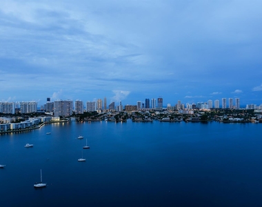 17301 Biscayne Blvd - Photo Thumbnail 23