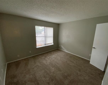 8109 Skillman Street - Photo Thumbnail 12