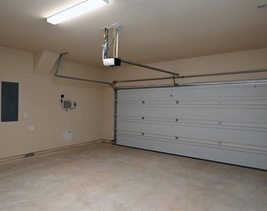 1304 Black Oak Drive - Photo Thumbnail 24