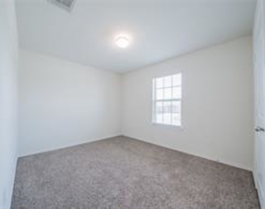 1108 Sapphire Drive - Photo Thumbnail 19