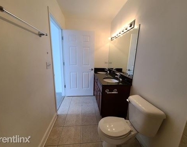 2648 W Cortez St 3 - Photo Thumbnail 17