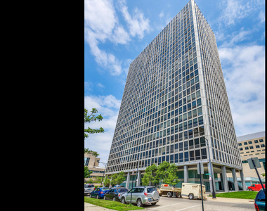 330 West Diversey Parkway - Photo Thumbnail 0
