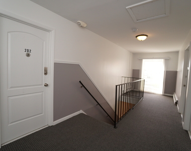 337 North Carter Street - Photo Thumbnail 1