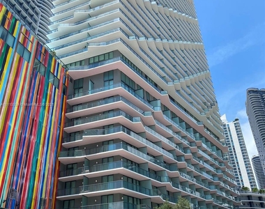 1300 S Miami Ave - Photo Thumbnail 10