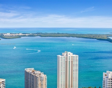 475 Brickell Ave - Photo Thumbnail 17