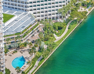 475 Brickell Ave - Photo Thumbnail 19