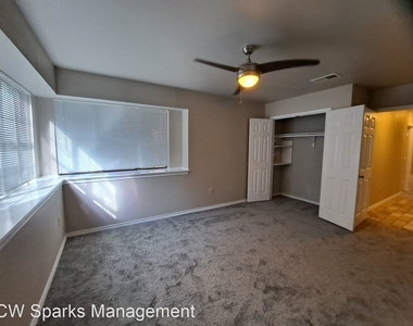 124 Pecan Grove - Photo Thumbnail 18