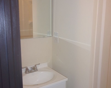 1710 Arlington Street - Photo Thumbnail 15