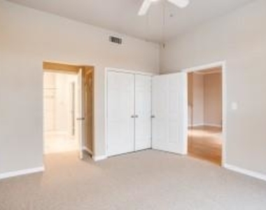 2305 Worthington Street - Photo Thumbnail 17