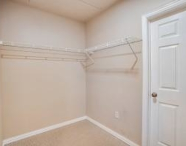 2305 Worthington Street - Photo Thumbnail 15