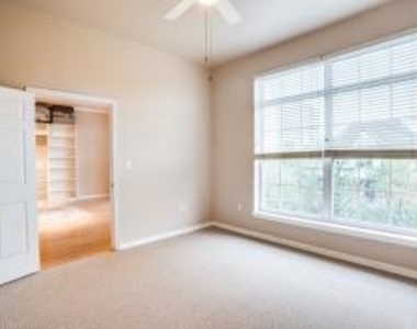 2305 Worthington Street - Photo Thumbnail 16