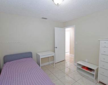 13743 Sw 147th Circle Ln - Photo Thumbnail 16