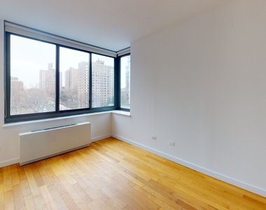 808 Columbus Avenue - Photo Thumbnail 9