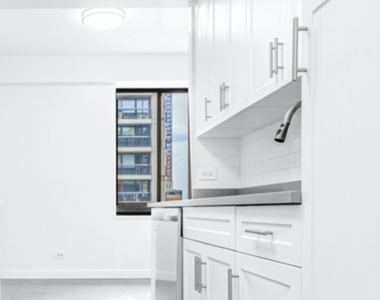 245 East 58th Street, New York, NY 10022 - Photo Thumbnail 2