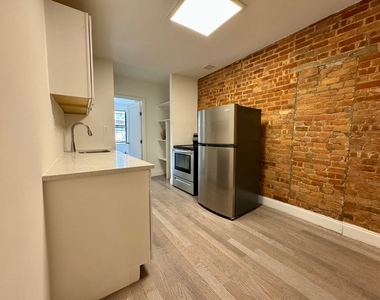 318 East 104th Street - Photo Thumbnail 2