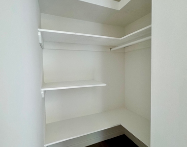 318 East 104th Street - Photo Thumbnail 8