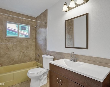 4027 Sw 11th St #4027 - Photo Thumbnail 13