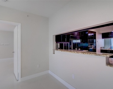 1455 Ocean Dr - Photo Thumbnail 7